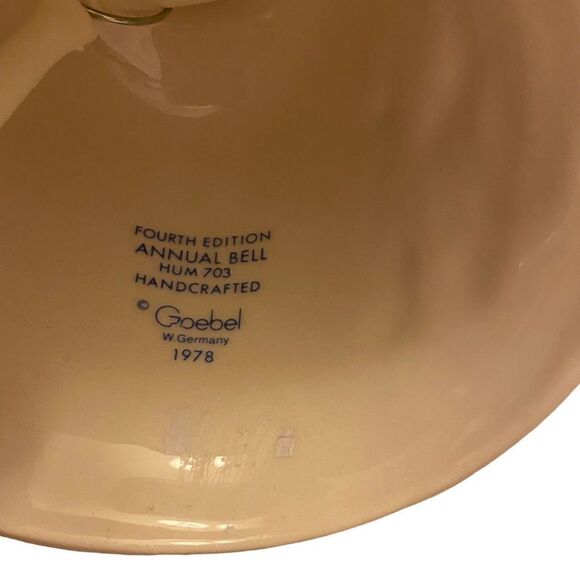 Hummel Goebel Annual Bell‎ 1981 4th Edition - Picture 8 of 9
